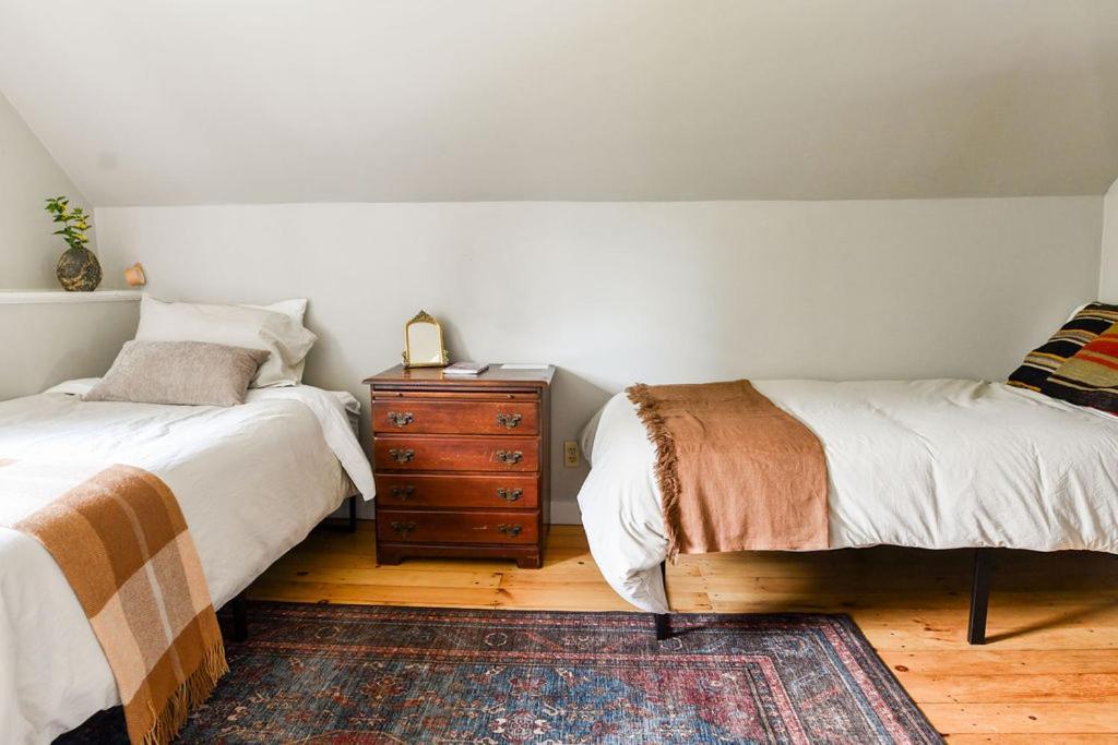 Craftsbury Farmhouse Extérieur photo